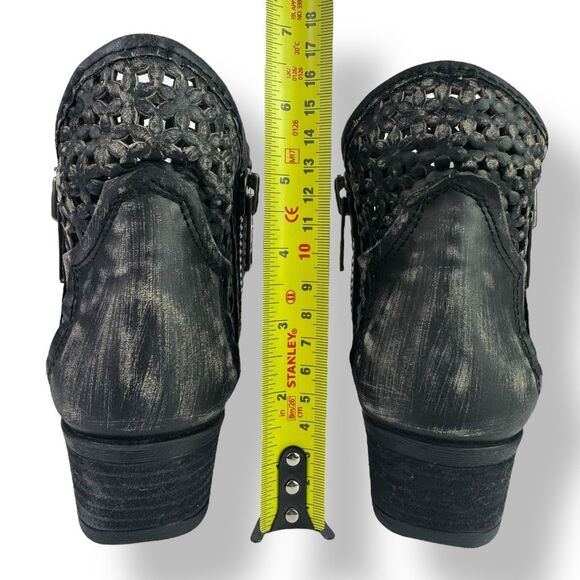 Circle G Black Ankle Booties with Laser-Cut Design - Picture 9 of 13